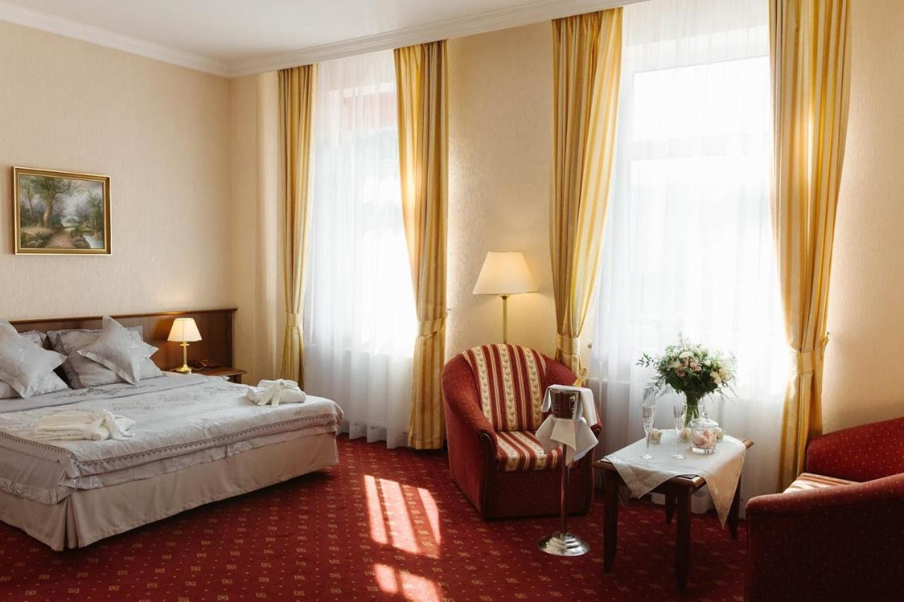 Hotel Jakub Sobieski أوافا المظهر الخارجي الصورة