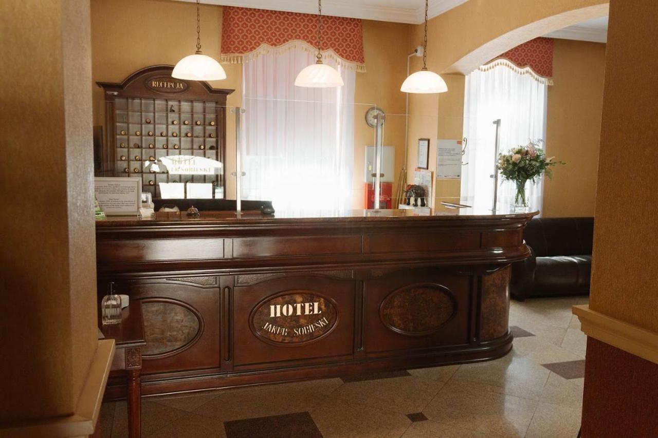 Hotel Jakub Sobieski أوافا المظهر الخارجي الصورة