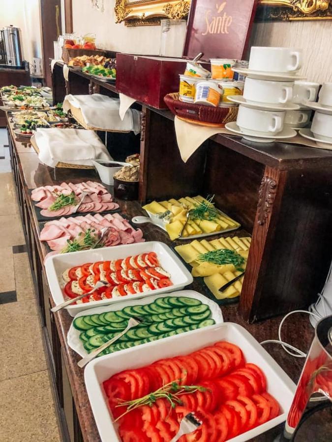 Hotel Jakub Sobieski أوافا المظهر الخارجي الصورة