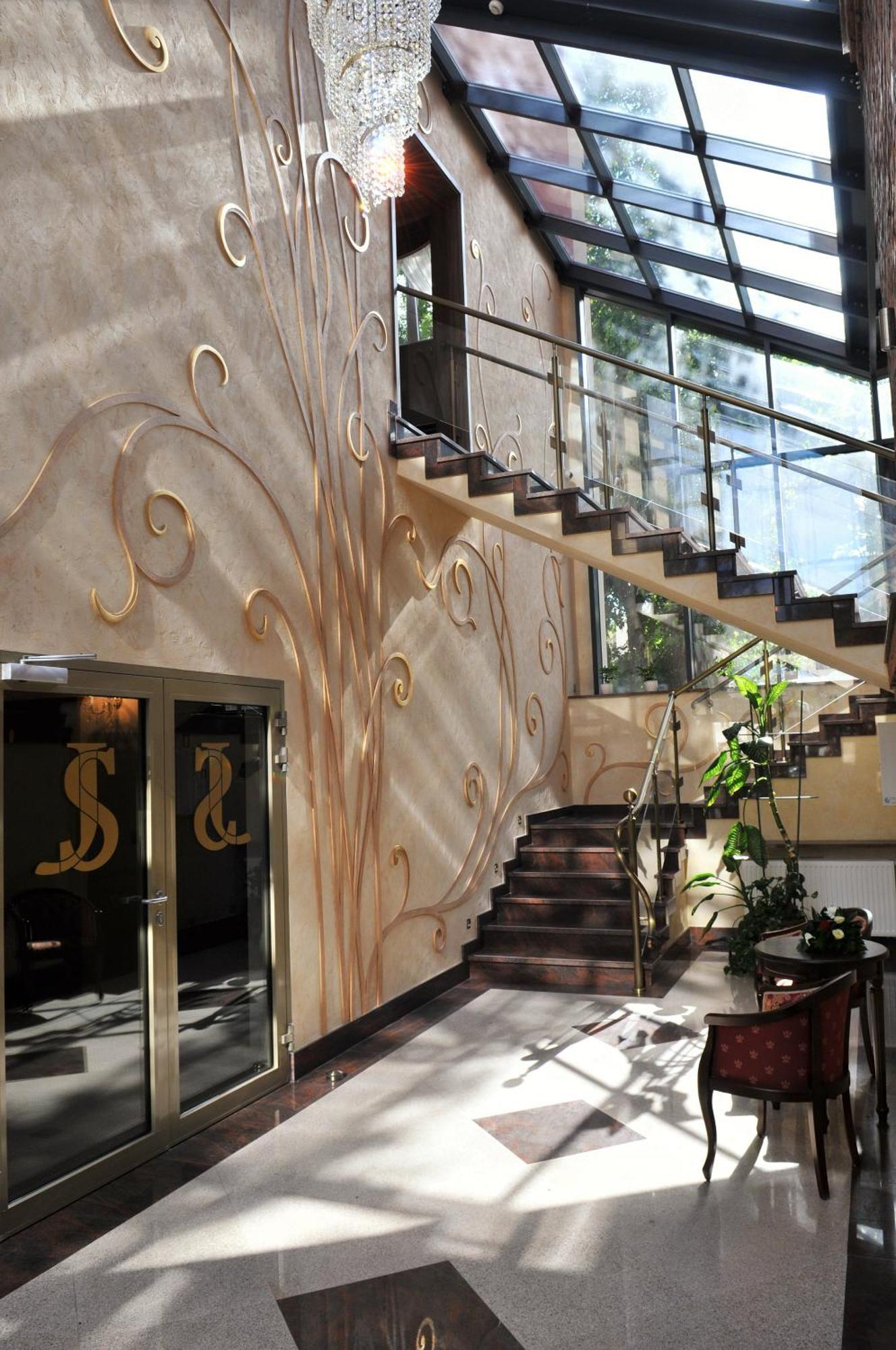 Hotel Jakub Sobieski أوافا المظهر الخارجي الصورة