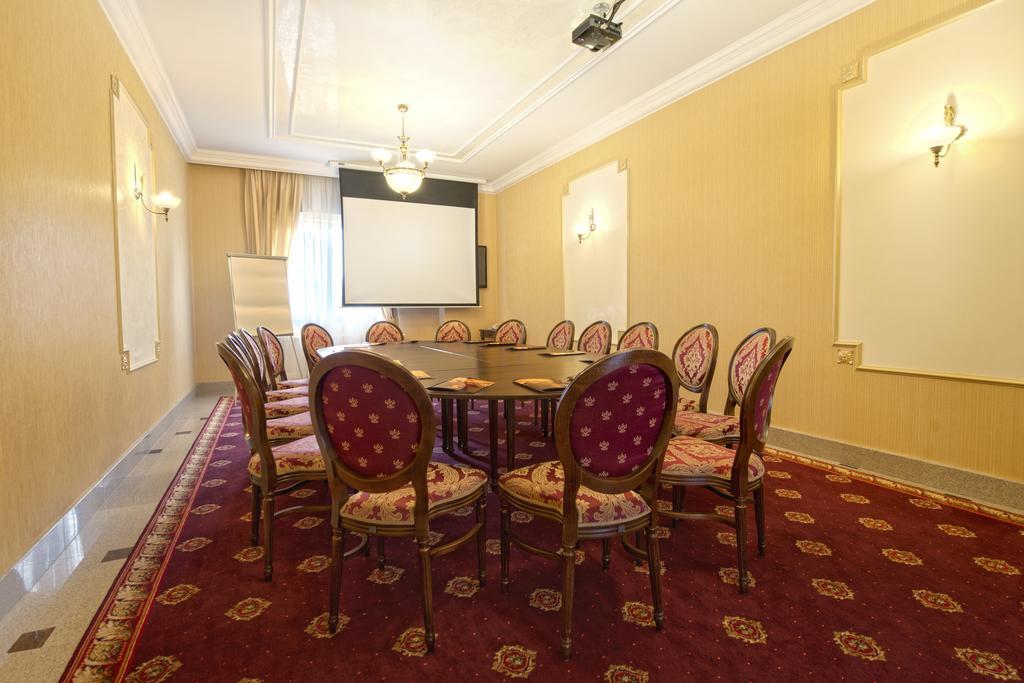Hotel Jakub Sobieski أوافا المظهر الخارجي الصورة